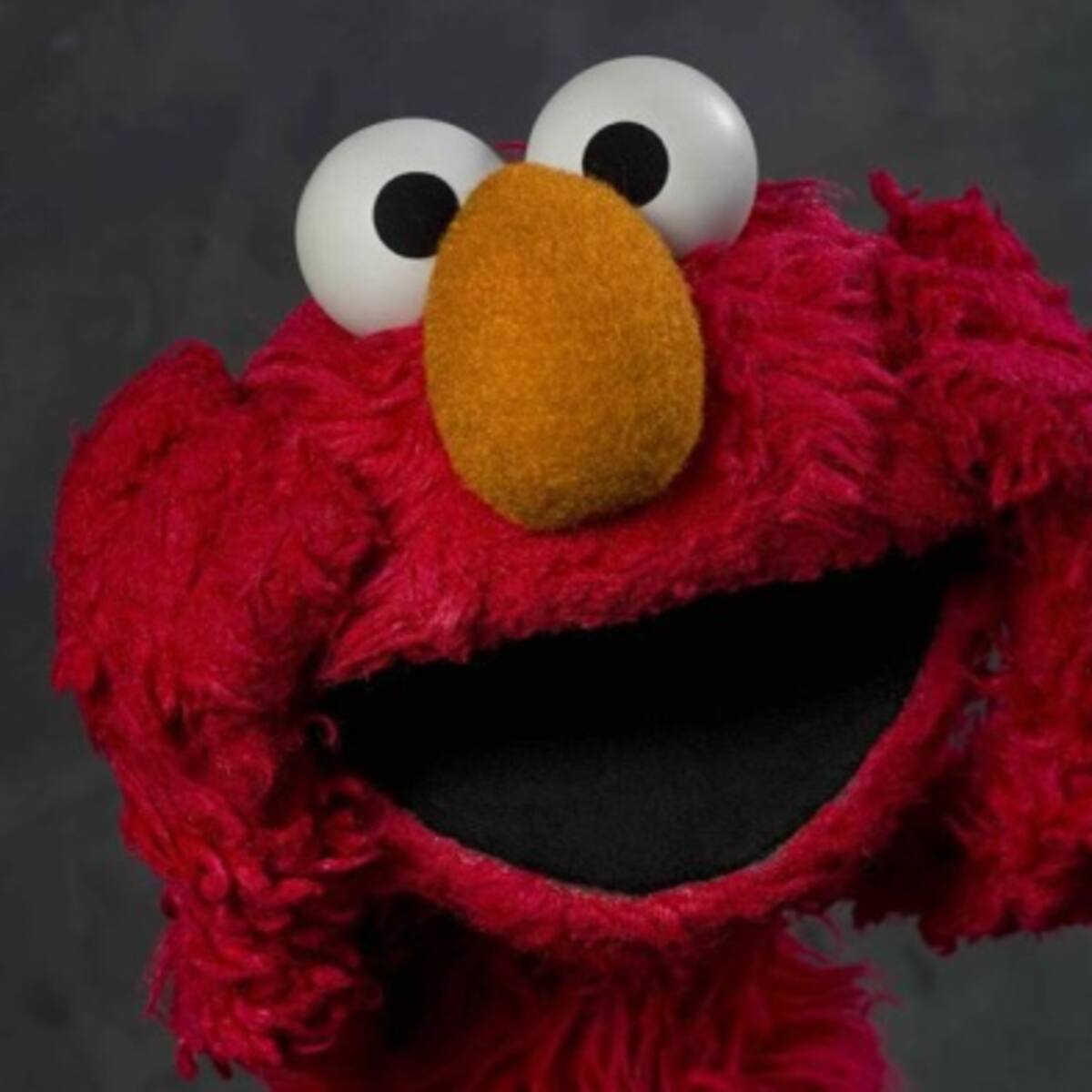 Elmo despedido de Plaza Sésamo por artes de Donald Trump