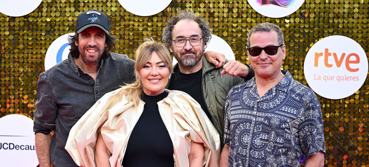 Haritz Garde, Amaia Montero, Xabi San Martín and Álvaro Fuentes, de La Oreja de Van Gogh en la alfombra roja de Premios Juventud en Marbella, 3 de septiembre de 2026.