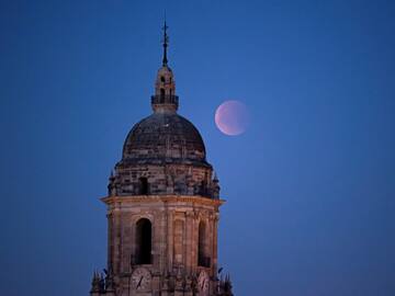 Así será el eclipse lunar en plena superluna de septiembre 2024: cuándo y cómo verlo desde España
