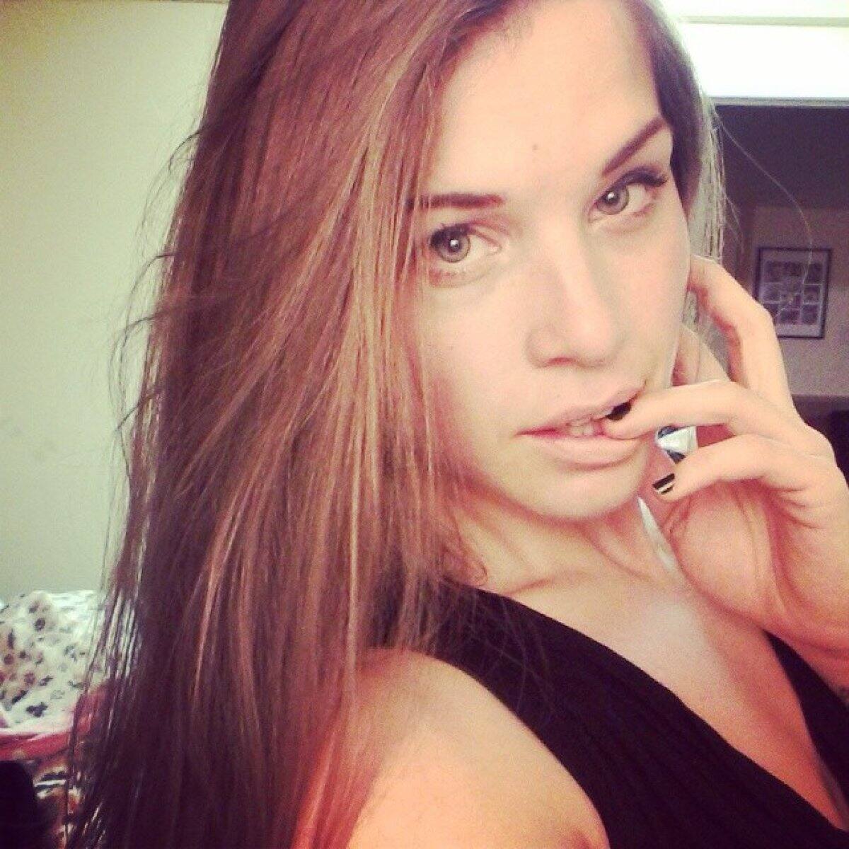 #Fingermouthing