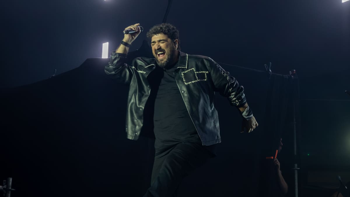Coincidiendo con su colaboración con Niña Pastori, Antonio Orozco anuncia la venta de entradas de su gira latinoamericana para 2027: “Vaya flipada”