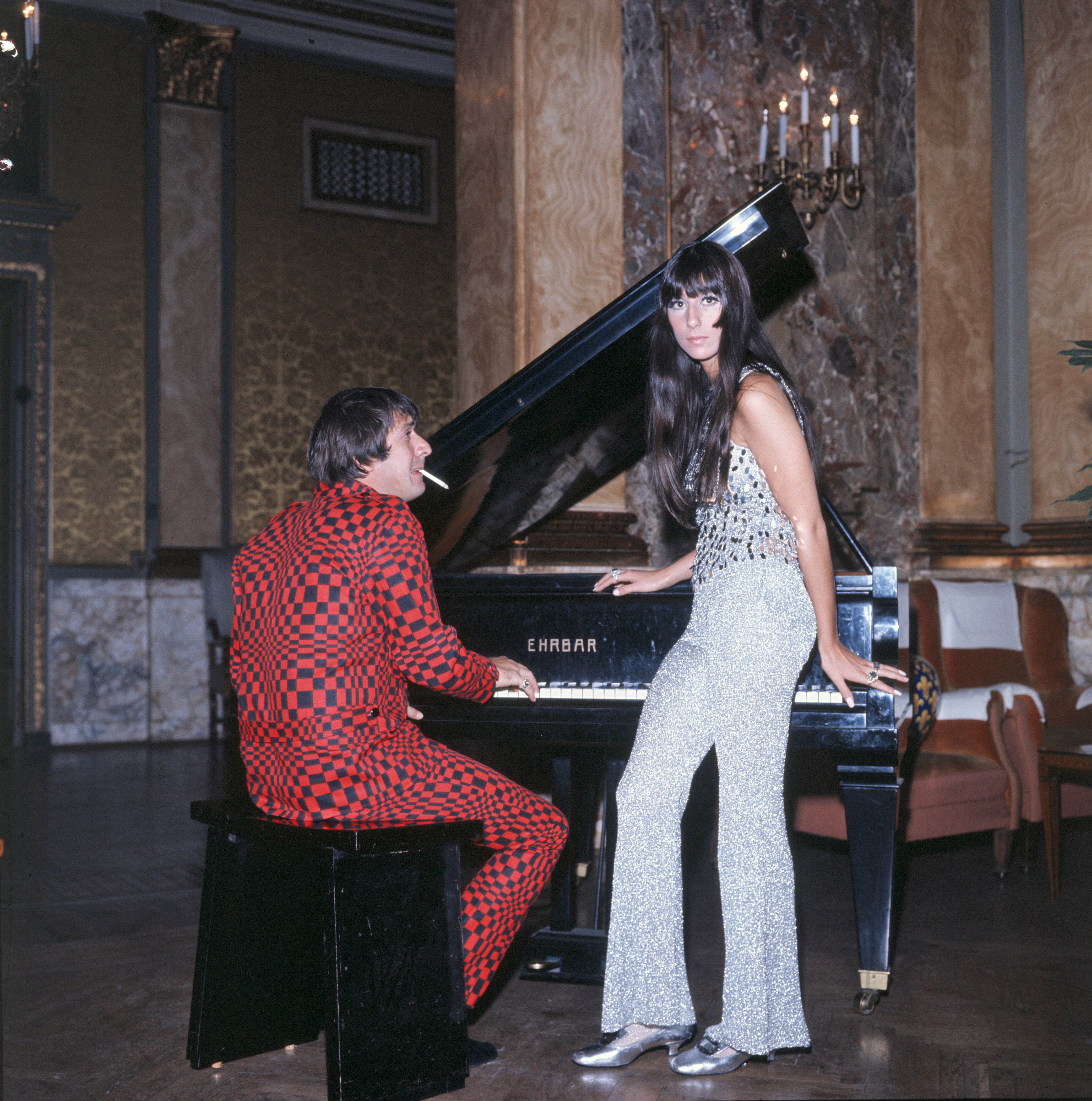 Sonny y Cher, en Italia, 1966. (Photo by Marcello Salustri/Mondadori via Getty Images)