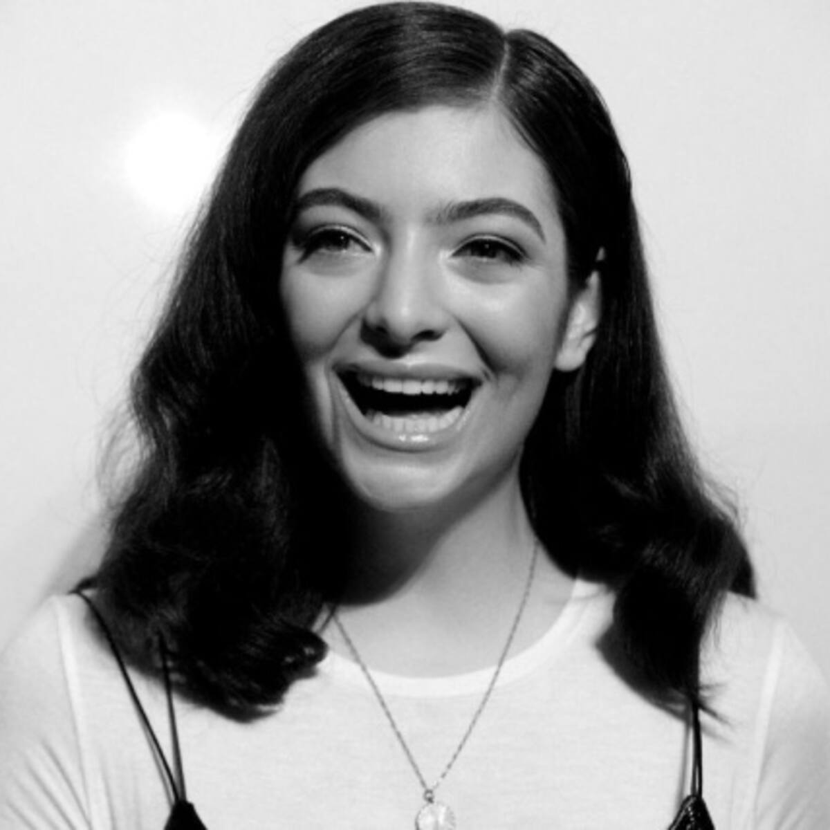 ¡Lorde ha regresado! Nos presenta “Green Light”