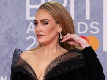 Después de ver el anillo de Adele en los Brits Awards 2022 nos preguntamos: ¿Está lista para casarse?