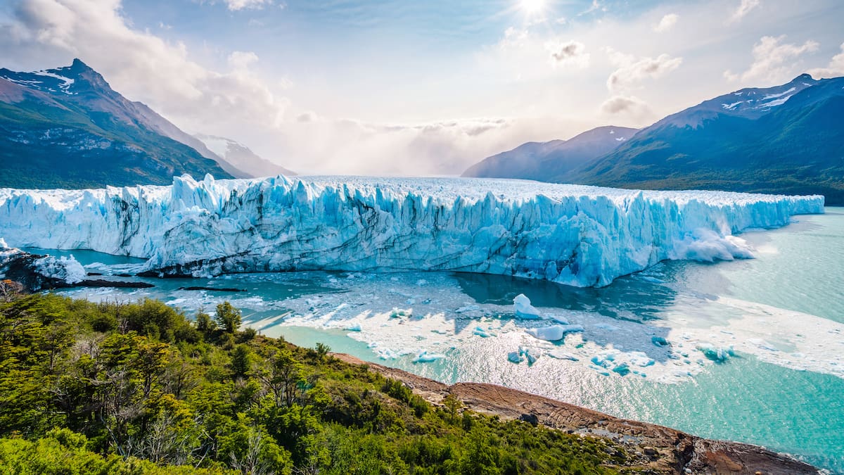 Minas o glaciares: la polémica iniciativa de Milei que divide a Argentina