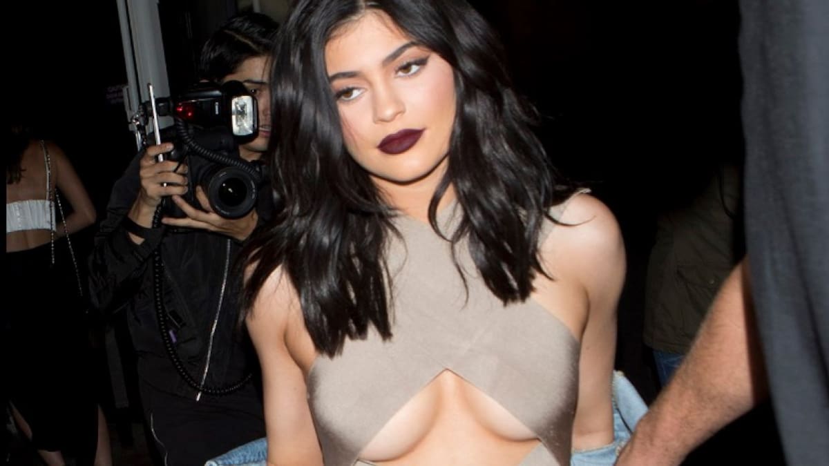 Kylie Jenner y un escote que rompió las redes
