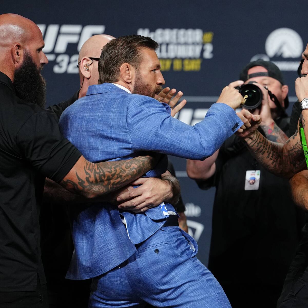 McGregor vs. Holloway: a qué hora es y dónde ver el combate de UFC 329 desde España