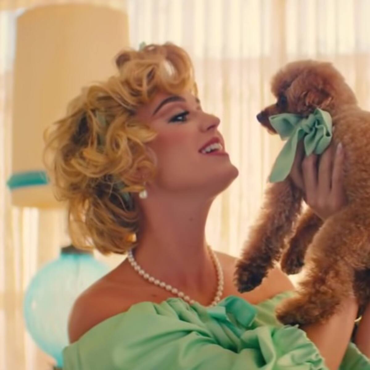 Katy Perry estrena video de 'Small Talk'