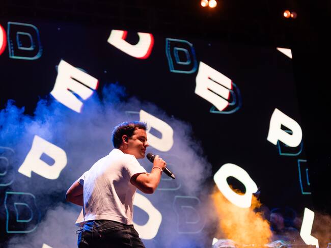 En una noche de verano, nadie quiere perderse la energía que transmite un concierto de Depol // Antonio Luna