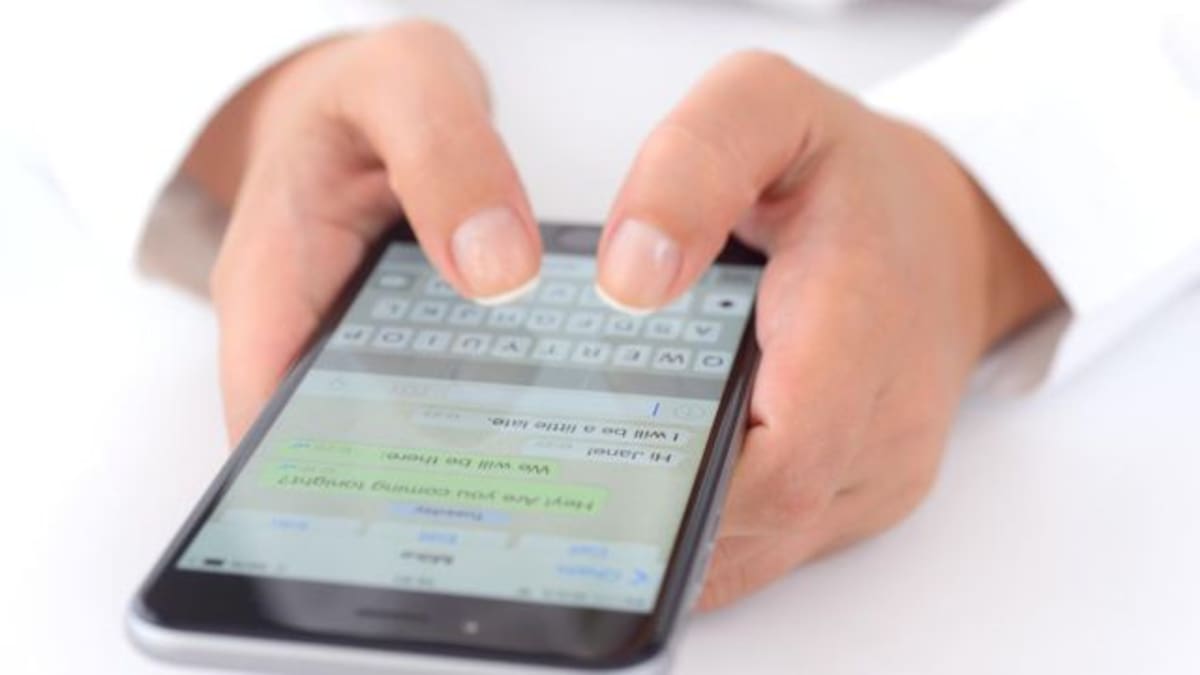 ¿Cómo enviar mensajes de fin de año en WhatsApp?