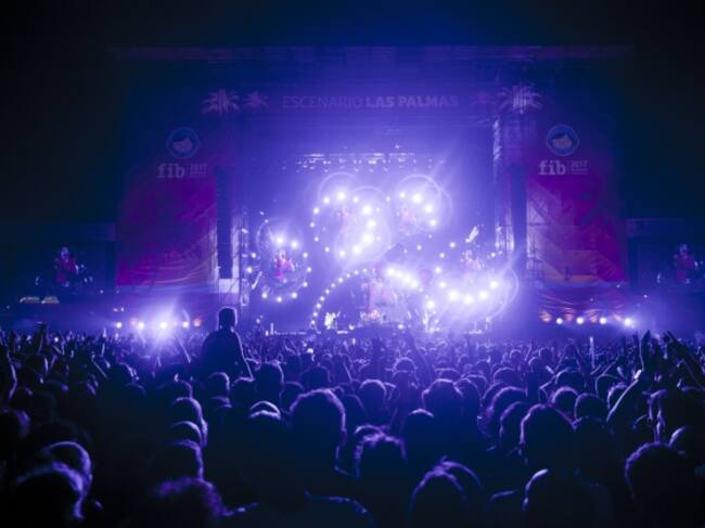 El espectacular montaje de luces de los Red Hot Chili Peppers