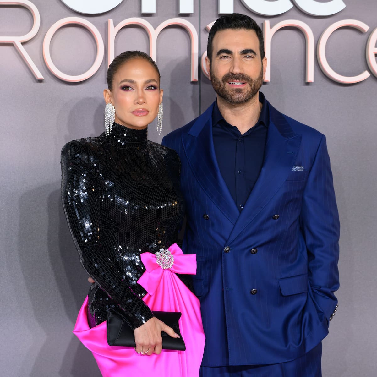 Brett Goldstein: el nuevo romance de Jennifer Lopez en 'Turbulencia en la oficina' que has visto antes