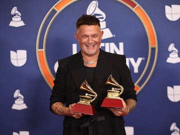 Bad Bunny, en el discurso de agradecimiento de Alejandro Sanz en los Latin Grammy 2025: "Te lo he robado, perdóname"