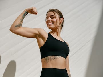 Un asesor de fitness revela los 5 movimientos que una persona sana debería ser capaz de hacer