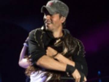 ¿POR QUÉ ENRIQUE IGLESIAS ES EL REY DE LA CANCIÓN DEL VERANO?
