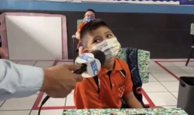 Niño se hace viral al decir que nadie del salón es su amigo