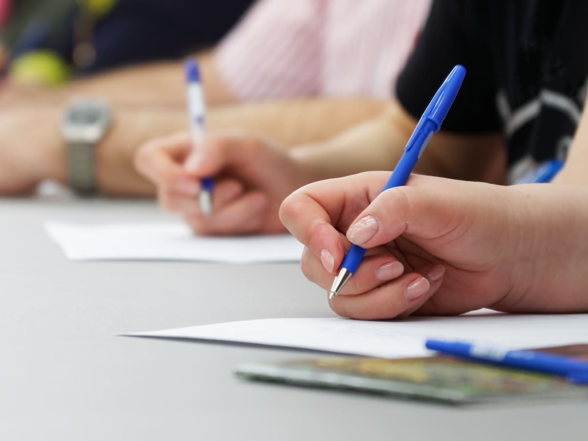 Becas MEC 2026 - 2027: a qué hora salen, cómo solicitarlas, plazos, cuantías y requisitos