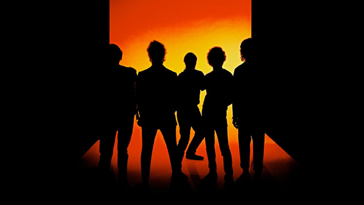 The Strokes publica 'Reality Awaits', su nuevo disco tras seis años de silencio en el que el protagonista es ¡el autotune!