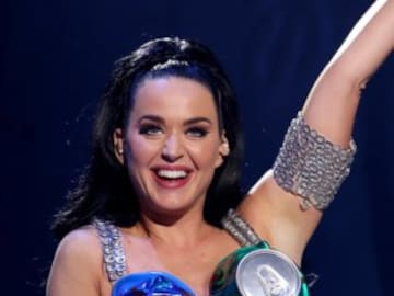 Katy Perry y Alesso juegan con la electricidad en ‘When Im Gone’: ¡mira el vídeo!