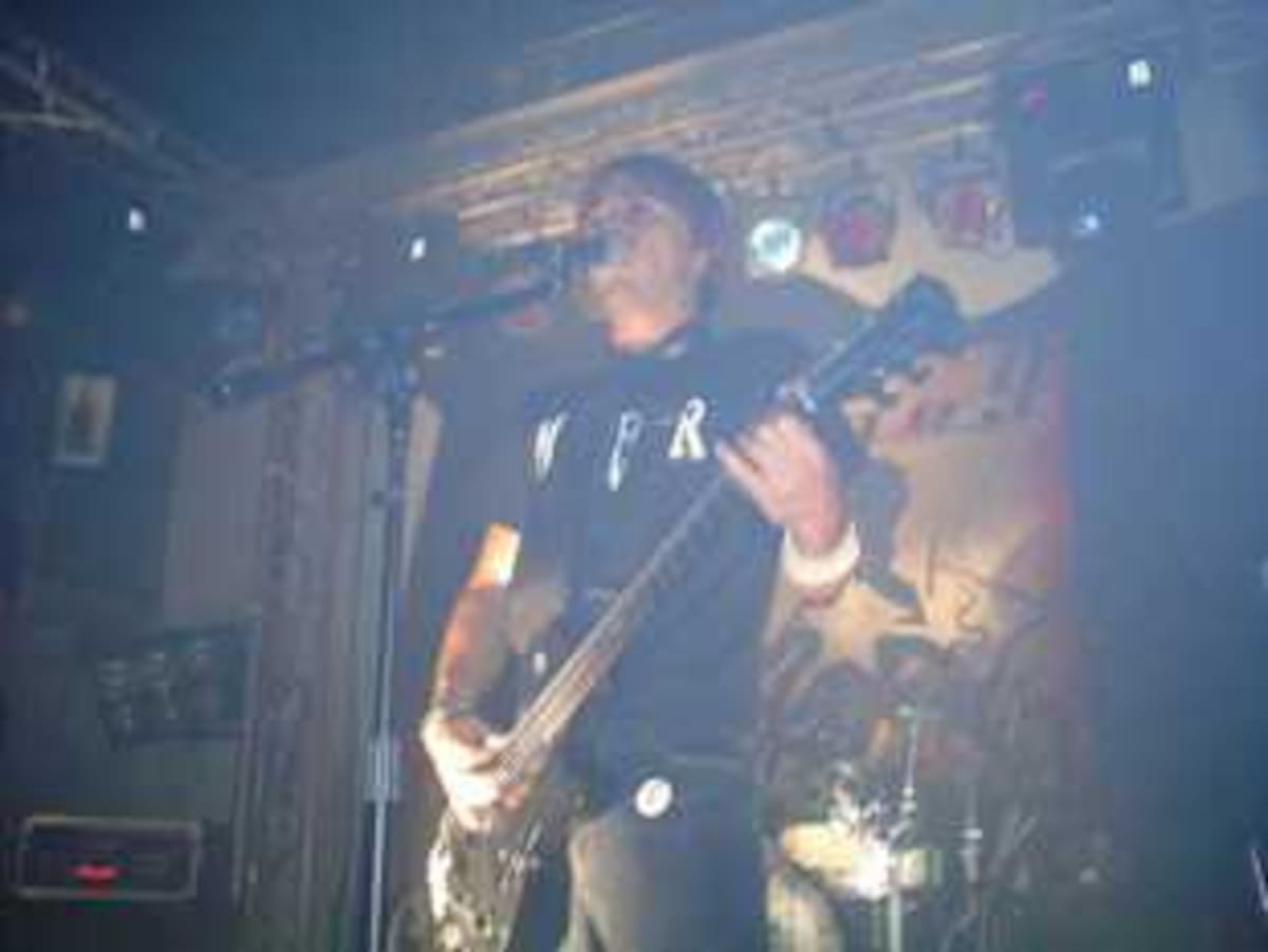 Arranque 40, Discoteca Zoomba Cage 9 en concierto
