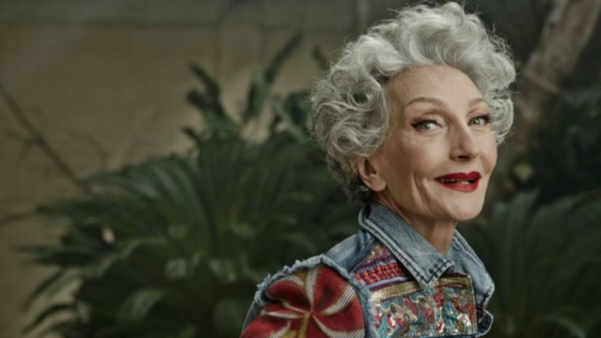 Desigual apuesta por las canas en su última campaña