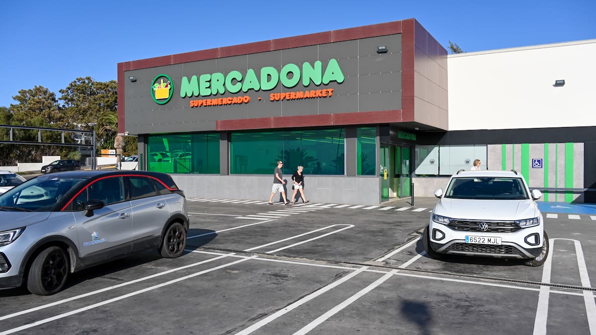 ¿Qué supermercados abren por el festivo de San Juan? Horarios en la Comunidad Valenciana, Cataluña y Galicia