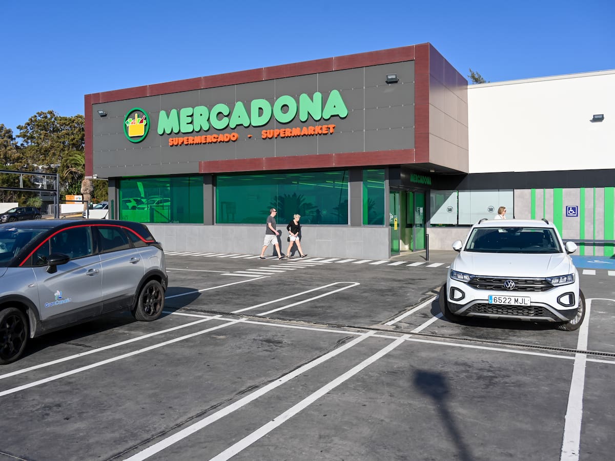 ¿Qué supermercados abren por el festivo de San Juan? Horarios en la Comunidad Valenciana, Cataluña y Galicia