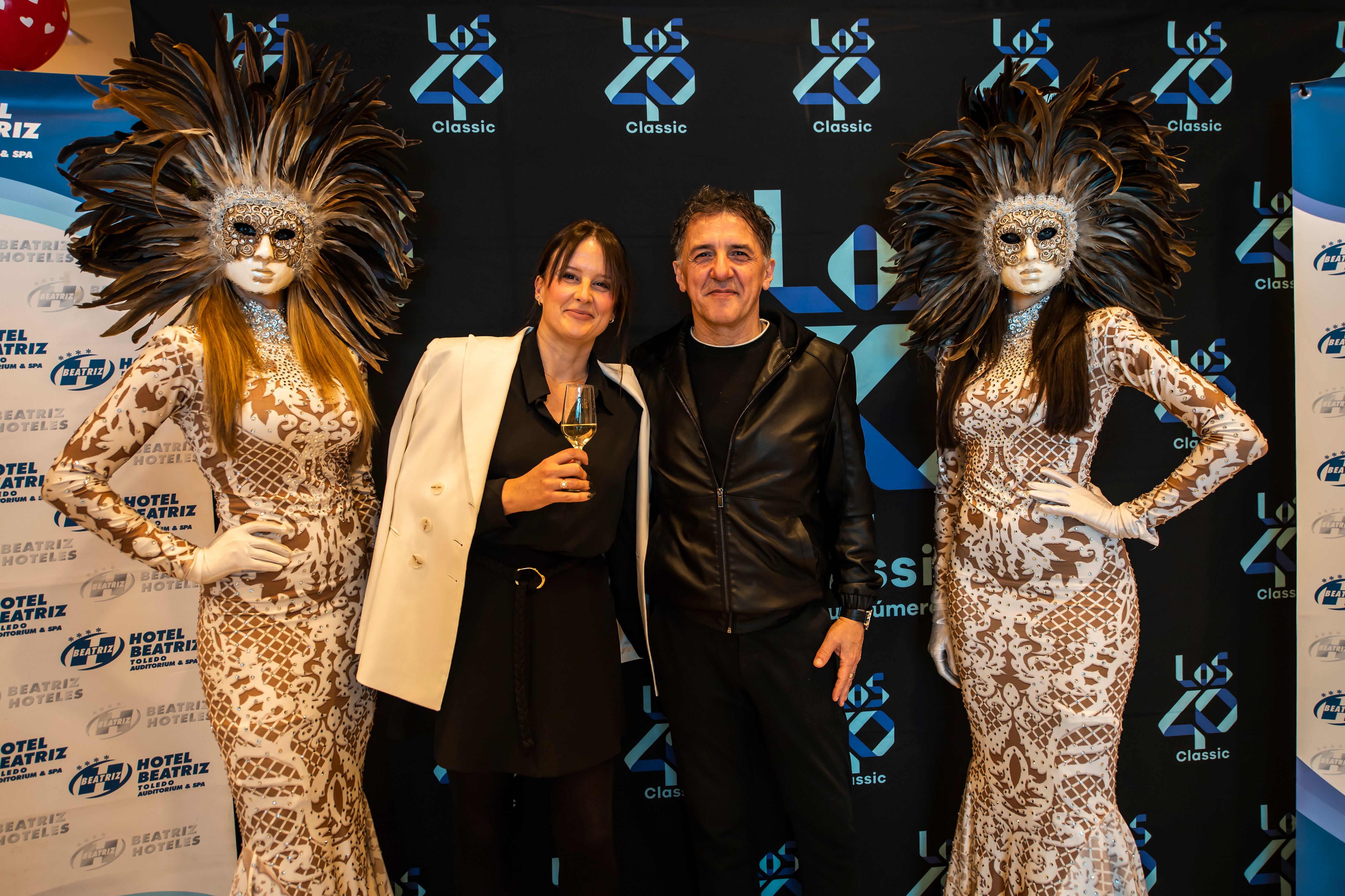 Así posaron los asistentes a La Clásica fiesta ochentera por San Valentín, en el Hotel Beatriz de Toledo.