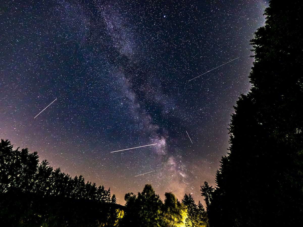 Lluvias de estrellas de verano 2026: qué días y horas son las mejores para ver estrellas fugaces y las lágrimas de San Lorenzo