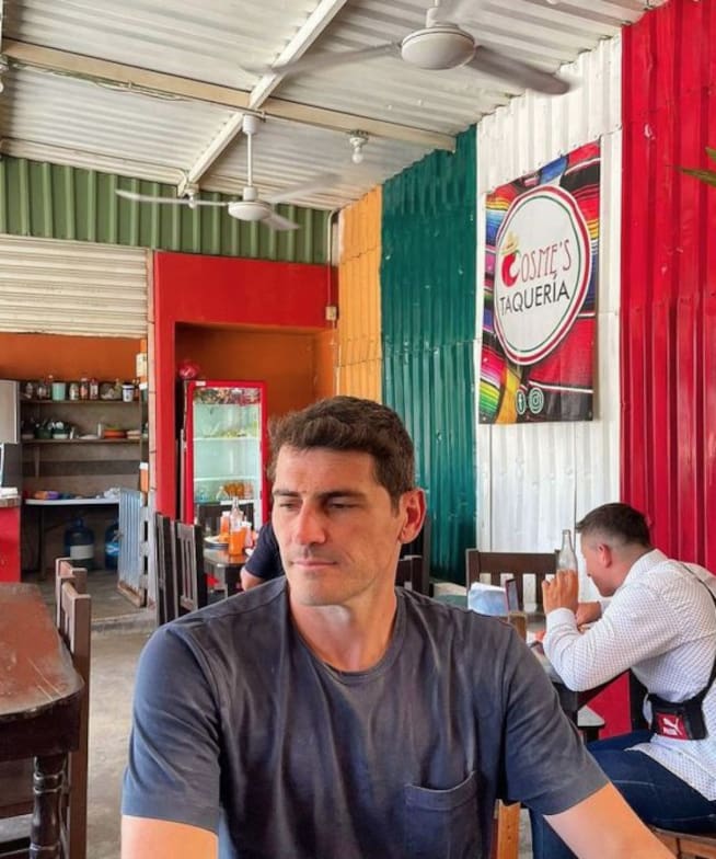 Iker Casillas sorprende con propina de 800 pesos en taquería
