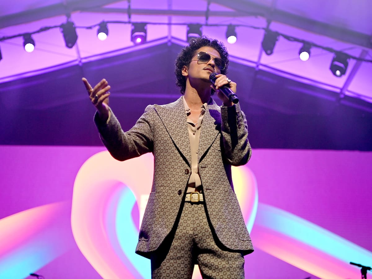 Bruno Mars se une al cartel de artistas que actuarán en los Premios Grammy 2026