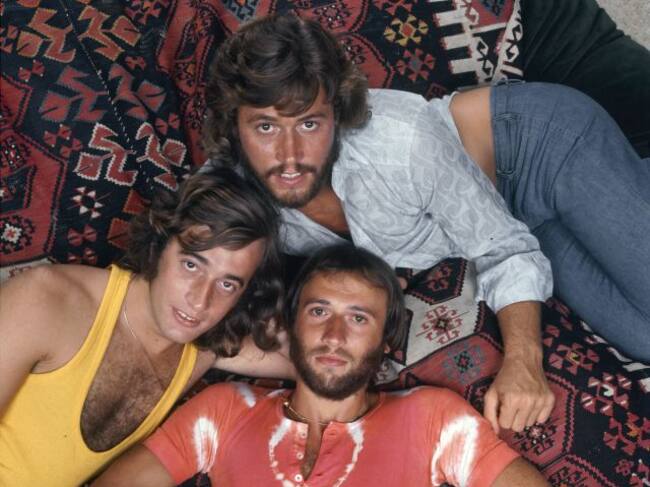 The Bee Gees, creadores de himnos como ‘Stayin’ Alive’, fotografiados en 1972.