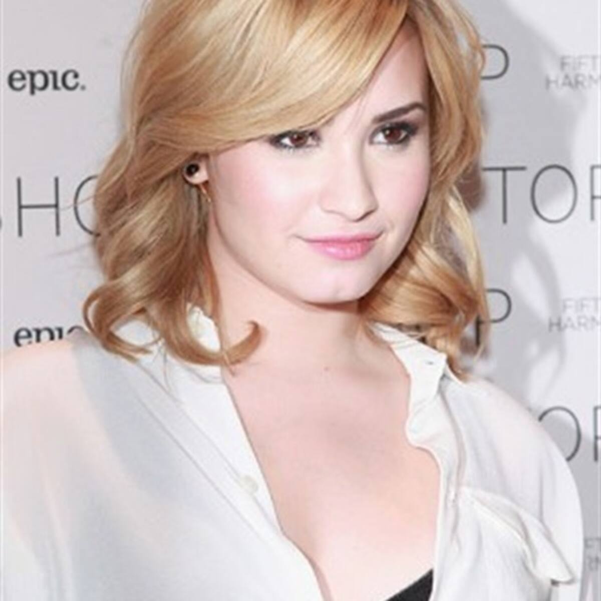 Demi Lovato, nuevo look: "Te gusta o no"