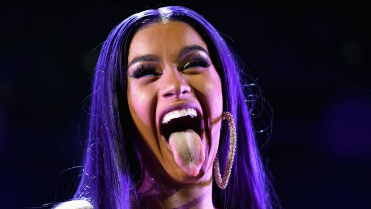 Los coches de lujo que Cardi B no puede conducir