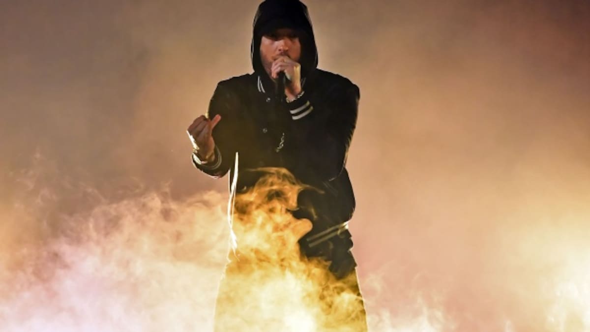 Eminem estrena video oficial de "Fall"