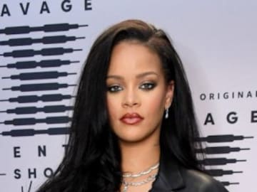 Rihanna deja sin palabras a Zendaya con su último topless