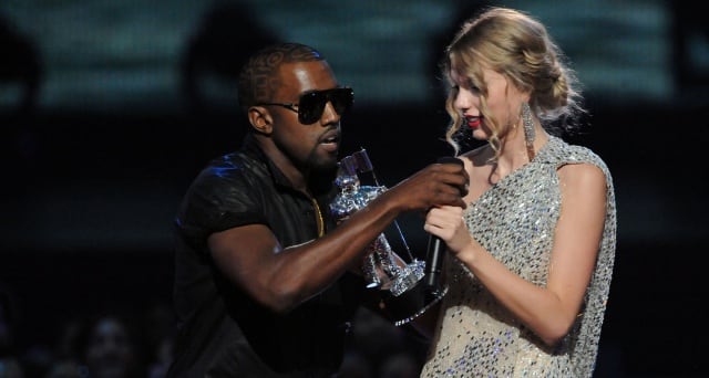 Kanye West interrumpe el discurso de Taylor Swift en los VMA de 2009