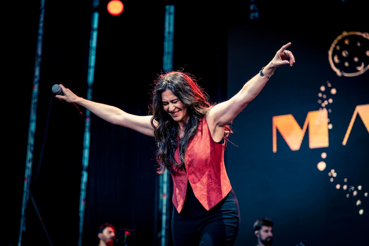 No quisimos echarlo a suertes e invitamos a Marilia (Ella baila sola) para este concierto gratuito en el corazón de Madrid.