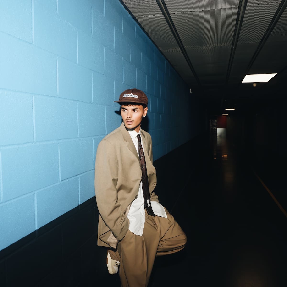 Abraham Mateo viaja a París para preguntarle al desamor: 'Qué tal te va sin mí?'