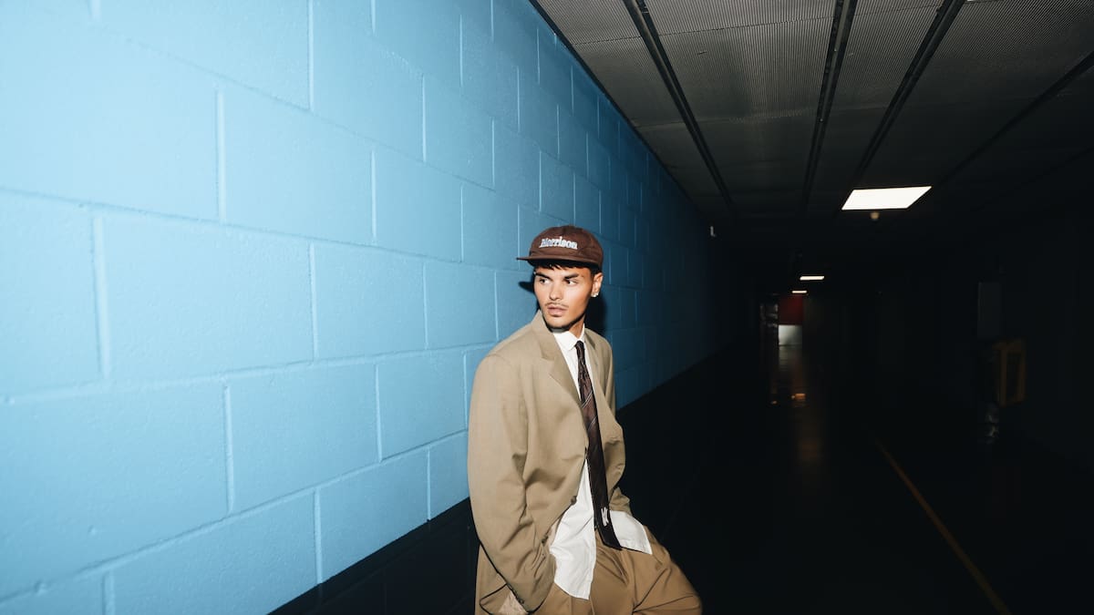 Abraham Mateo viaja a París para preguntarle al desamor: 'Qué tal te va sin mí?'