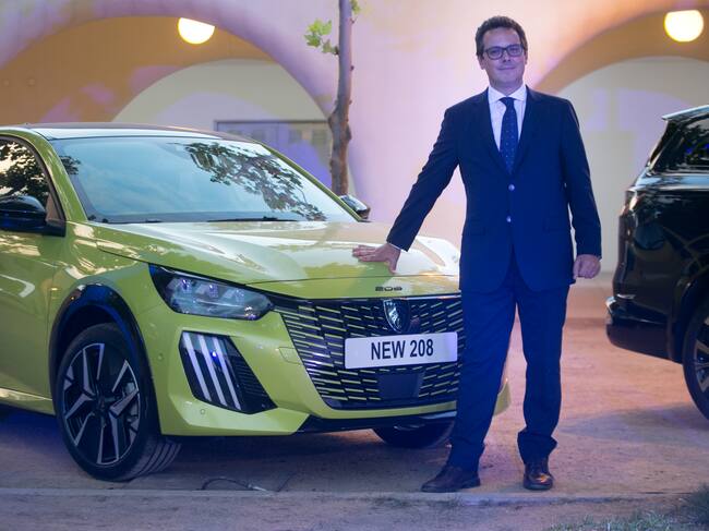 Dani Moreno “El Gallo” entregó este galardón en La Fiesta del Motor.