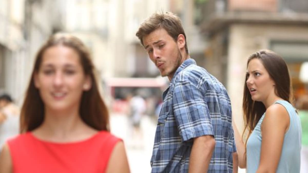 La novia del chico distraído ya tiene su propio meme