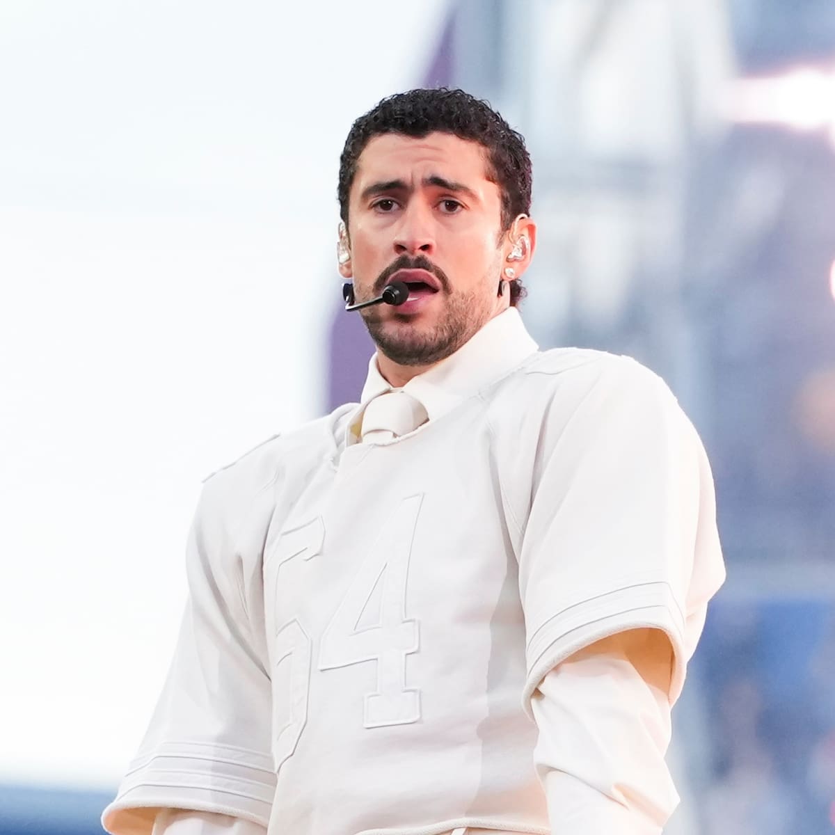 Bad Bunny desaparece tras la Super Bowl: ¿Por qué ha borrado todas sus fotos de Instagram?