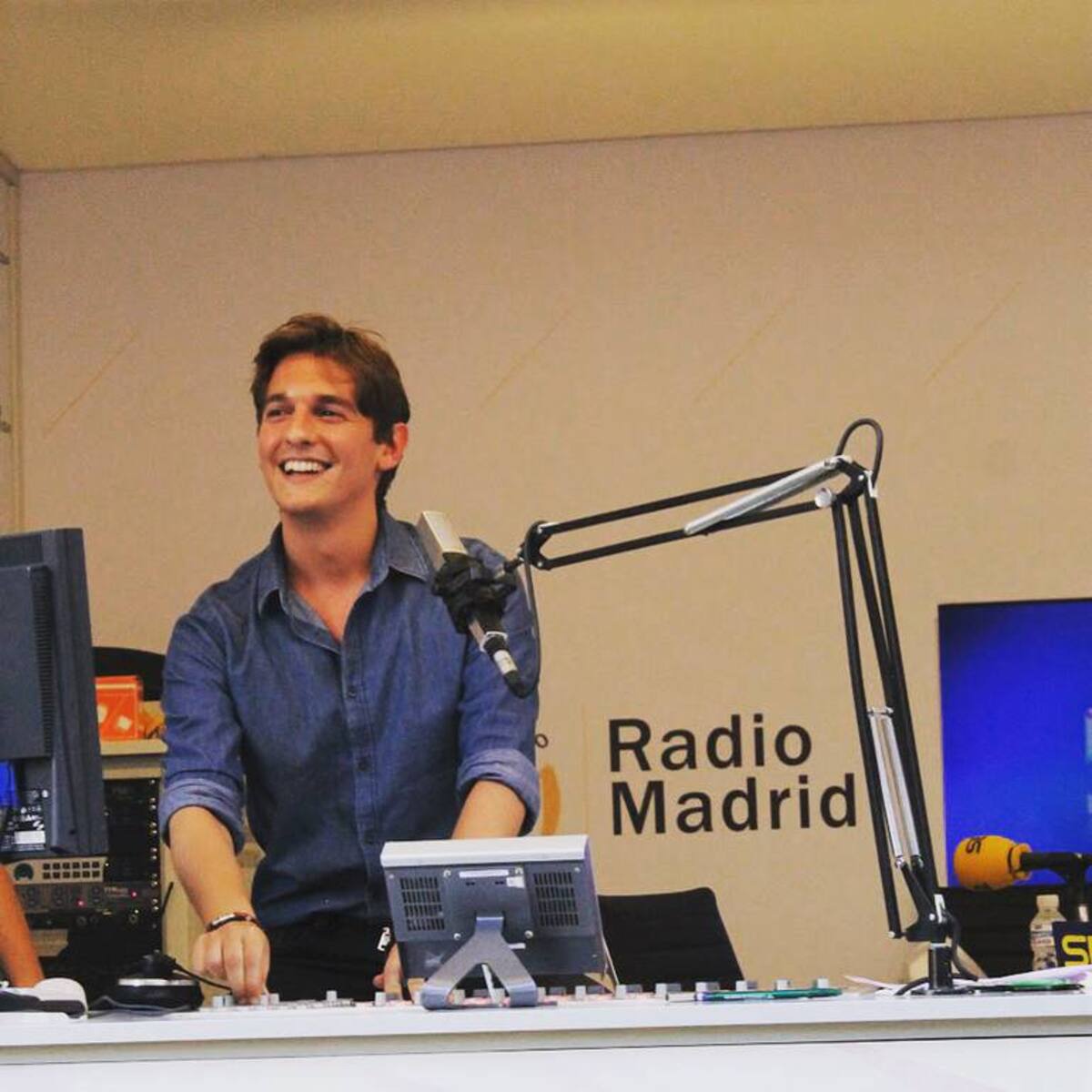 “No comí nada por miedo a que me entrara hipo” (Mi primer día en la radio 2)