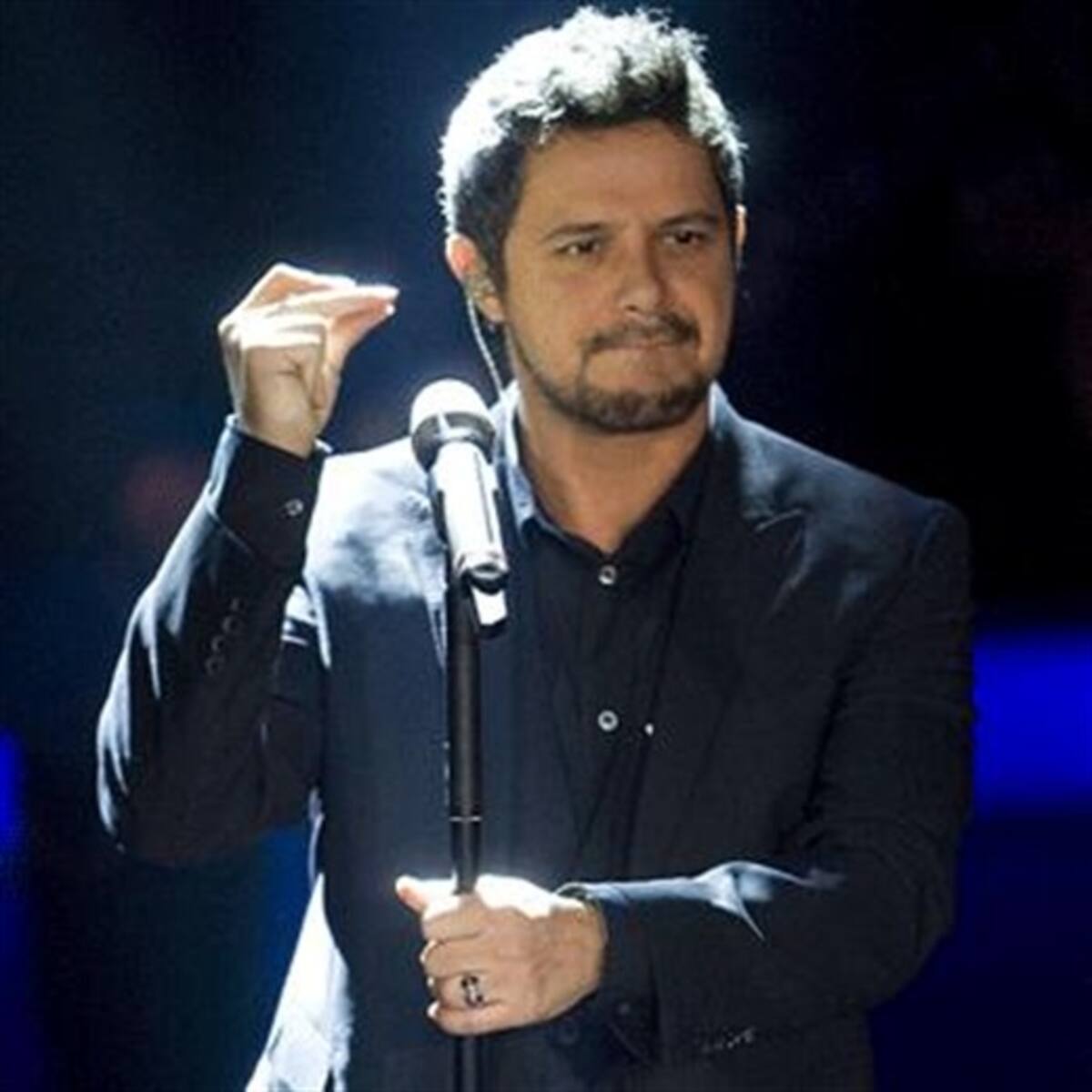 Alejandro Sanz habló de su hijo