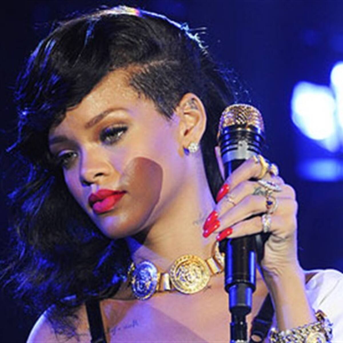 Rihanna: "No me volverá a golpear"