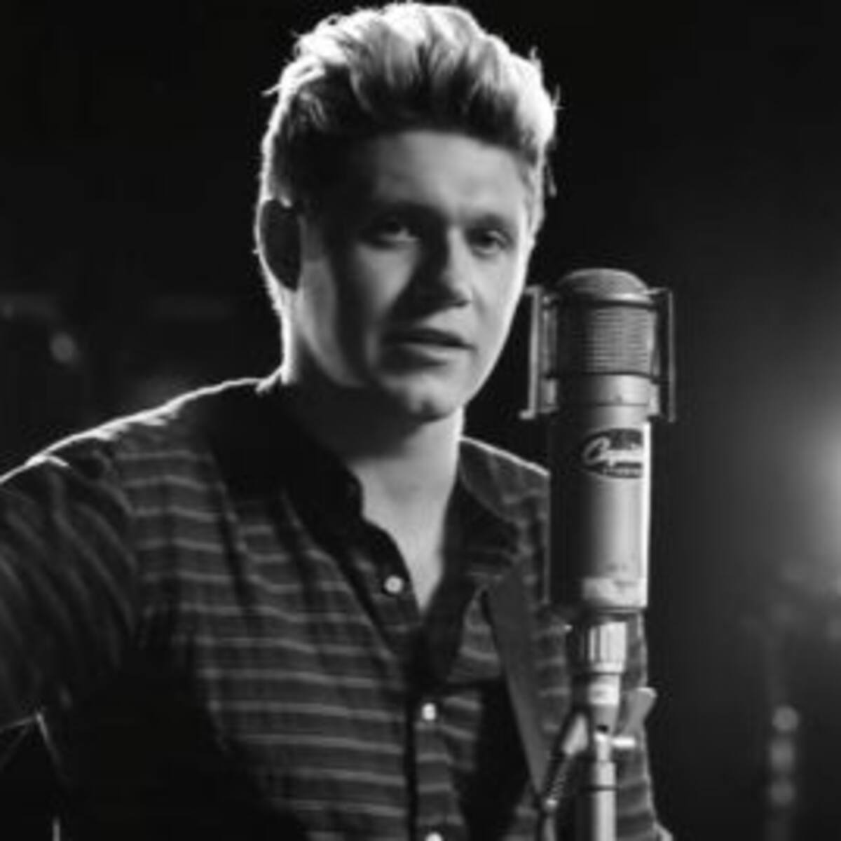 ¿Nos gusta el look 'hipster' de Niall Horan?