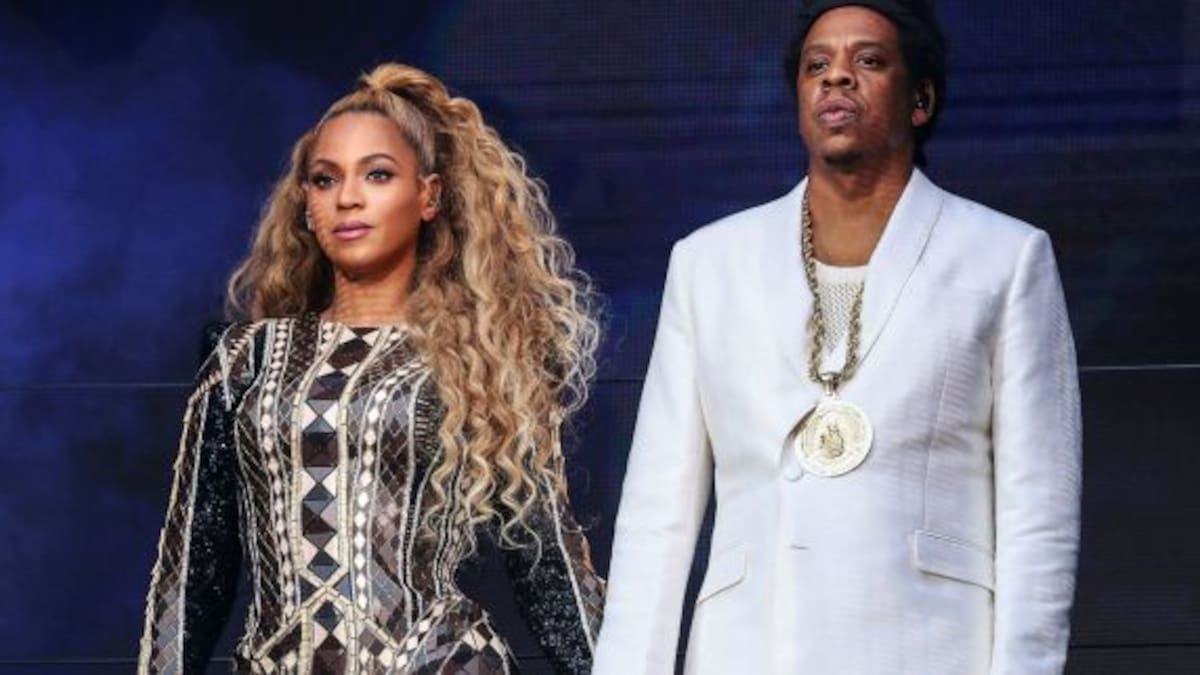 ¡Qué susto! Un fan persiguió a Beyoncé sobre el escenario