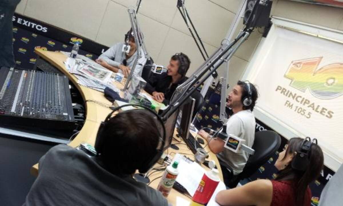 Illya Kuriaky and The Valderramas en Guatsap.