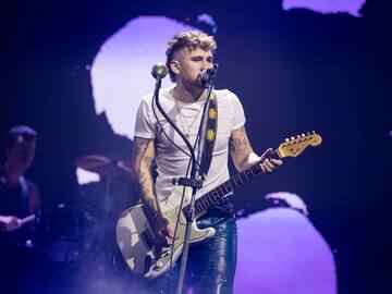 Así suena la versión de ‘Me has invitado a bailar’ de Dani Fernández junto a Dani Martín en uno de sus conciertos más especiales